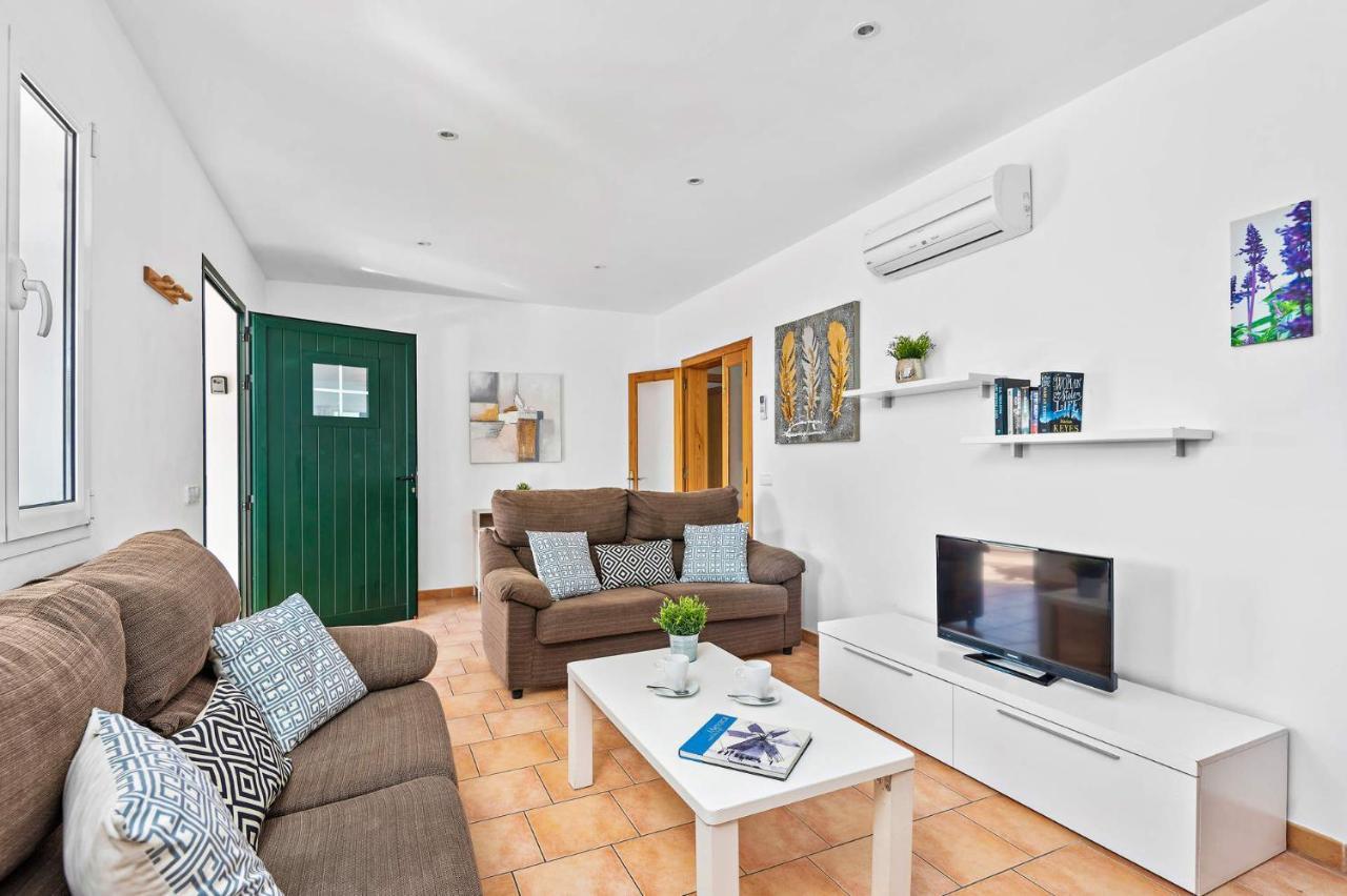 Villa Amalia By Villa Plus Cala En Porter  ภายนอก รูปภาพ